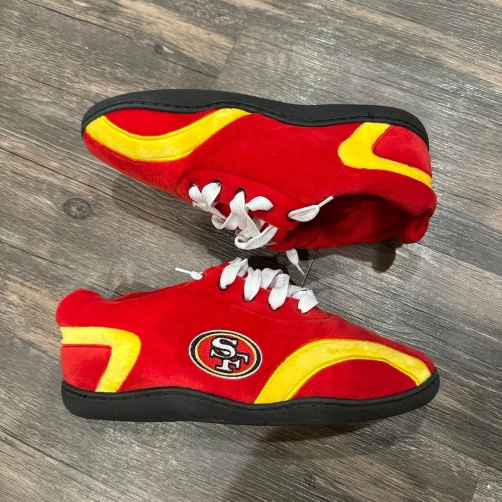 49ers House Shoes Mens size 9-10